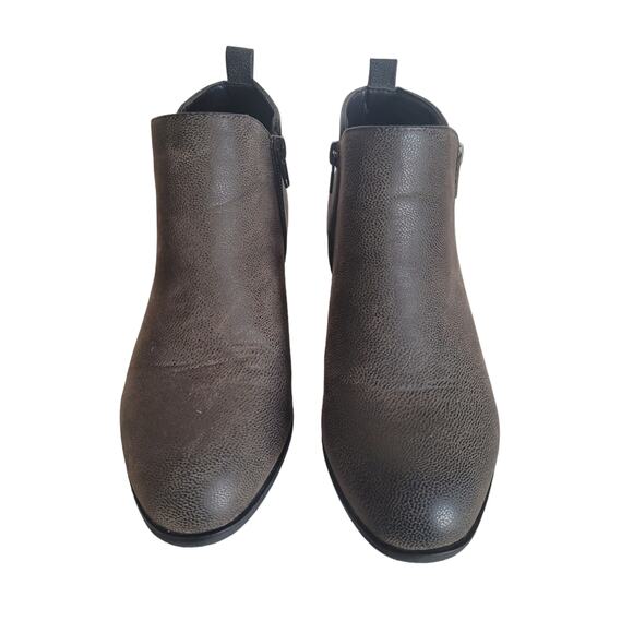 Pierre Dumas Women's Side Zip Block Heel Grey Leather Ankle Booties Size: 7 - Picture 2 of 6